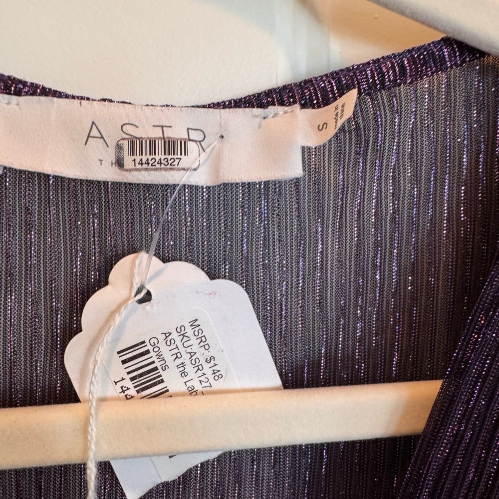 Astr Shimmering Sleeveless Danielle Purple layered Dress 💜 - Picture 3 of 5
